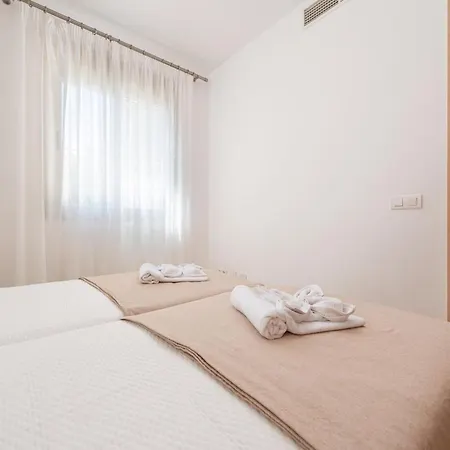 Exclusiva En Primera Linea De Playa En Con Jacuzzi Alcúdia