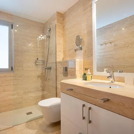Exclusiva En Primera Linea De Playa En Con Jacuzzi *